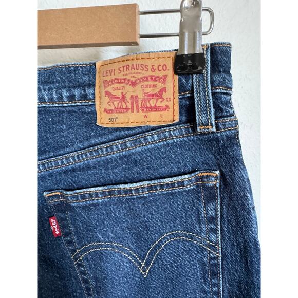 Levi's 501 Premium Original High Rise Ankle Button Fly Jeans Women's Size 29x26 - Picture 3 of 10